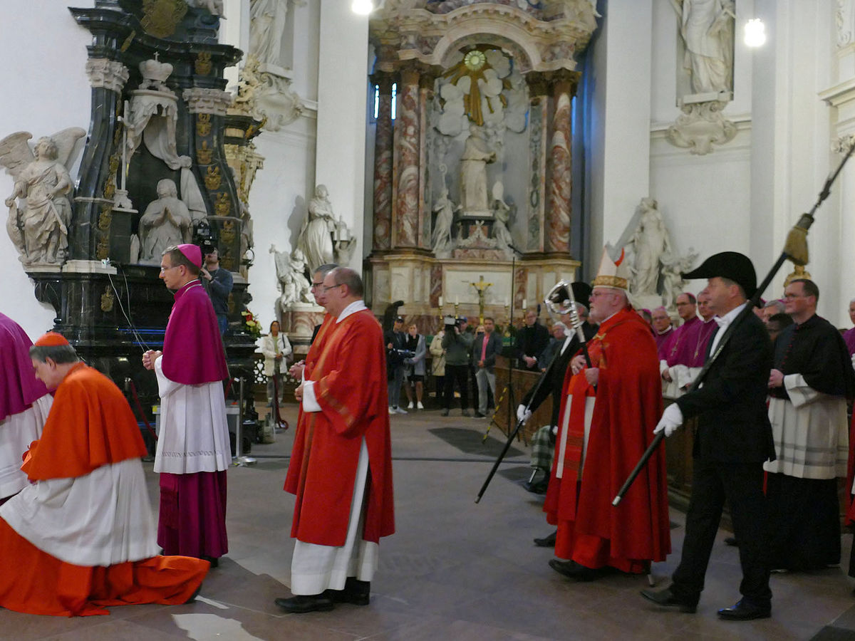 Abschlussvesper der Bischofskonferenz mit Austeilung des Bonifatiussegens (Foto: Karl-Franz Thiede)